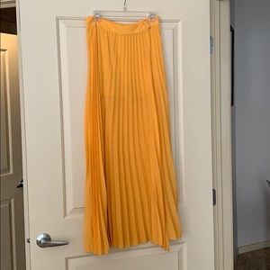 Gold Pleated Long Skirt